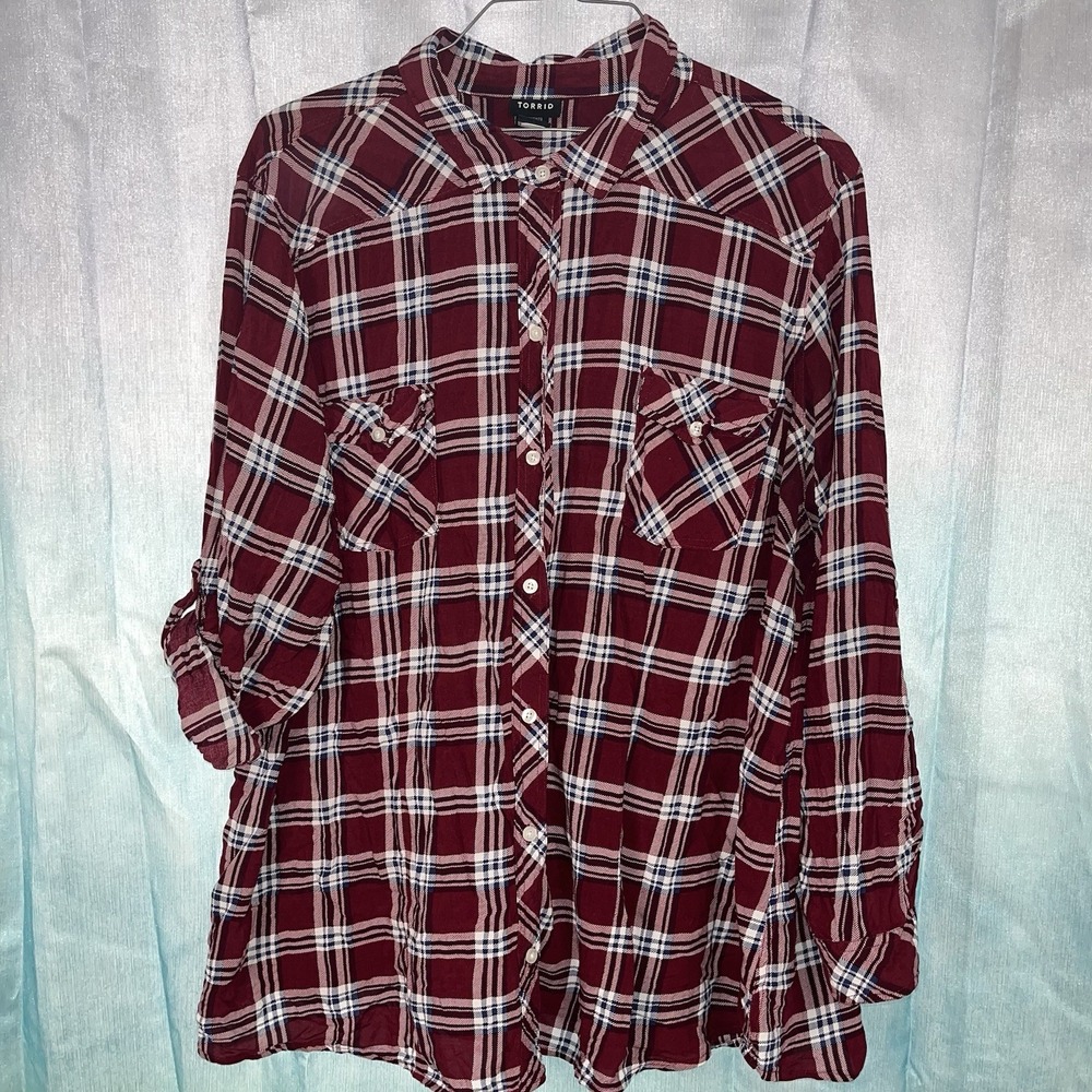 Women's Torrid Plus Sz 4 Burgundy/Navy/White Plaid Button Up Long Sleeve Shirt